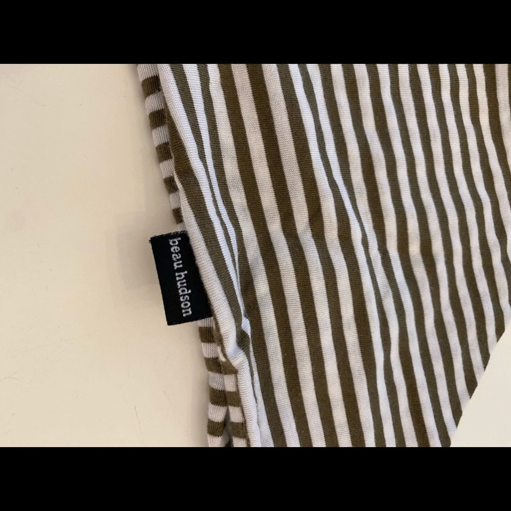 Beau Hudson Tie Bib